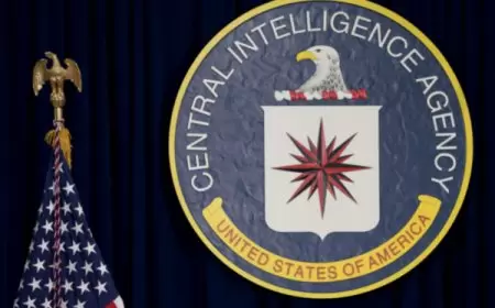 رئيس وكالة المخابرات المركزية الأميركية يُردد رواية الموساد بشأن النووي الإيراني