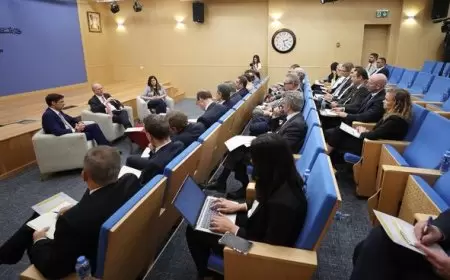 مصطفى يطلع ممثلي البعثات الأوروبية على آخر المستجدات