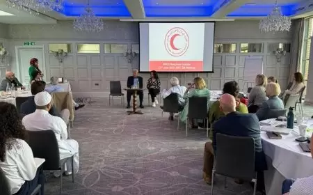 "الهلال الأحمر" توقع اتفاقية شراكة استراتيجية مع الصليب الأحمر البريطاني