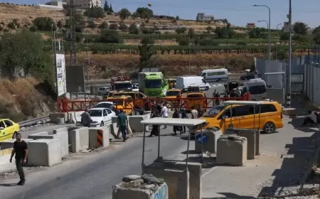 طوارئ مع وقف التنفيذ: إغلاق الاحتلال يعمّق العزلة  ويقوّض فرص الصمود