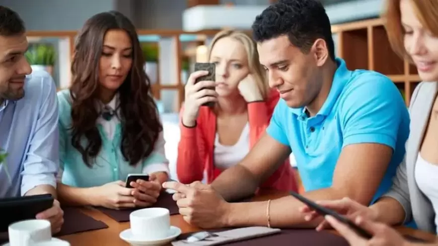 7 عادات في استخدام الهواتف الذكية.. تعزز قوة الدماغ