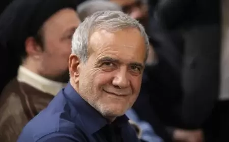 الرئيس الإيراني يقول إن واشنطن تعهدت بعدم مهاجمة إسرائيل خلال المفاوضات النووية السابقة