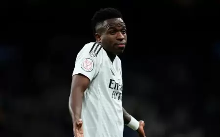 فينيسيوس ينوي "خيانة" ريال مدريد.. والتوتر يشتعل