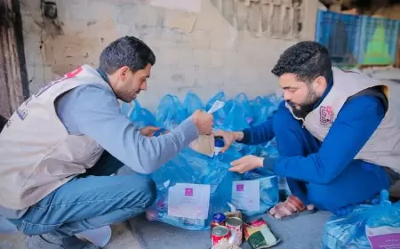 شملت أغذية ومياه للشرب بالشراكة مع مؤسسة التعاون  بنك فلسطين يقدم مساعدات إغاثية طارئة لأهلنا في قطاع غزة