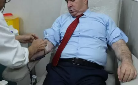 خلال المشاركة والتبرع بالدم ضمن حملة أطلقتها وزارة الصحة بعنوان " دمنا واحد"