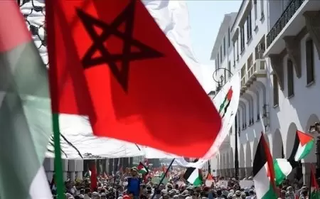 طنجة.. آلاف المغاربة يتظاهرون رفضا للتجويع الإسرائيلي بغزة