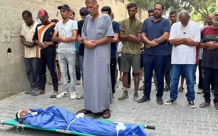 ناشطون: حتى المساعدات المتساقطة على غزة أصبحت قنابل قاتلة