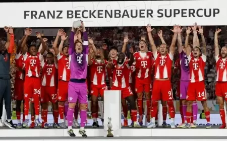 بايرن يهزم شتوتغارت ويتوج بالسوبر الألماني