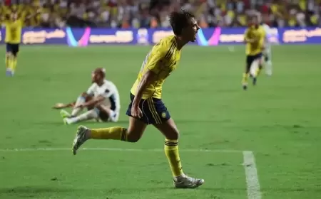 النصر يهزم الاتحاد بـ10 لاعبين منذ الشوط الأول ويبلغ النهائي