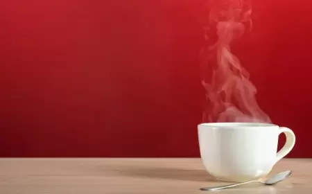 تحذير طبي.. المشروبات شديدة السخونة ترفع خطر سرطان المريء