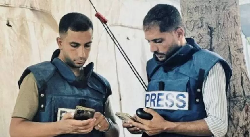 تشييع جثماني المراسلين الصحفيين أنس الشريف ومحمد قريقع في قطاع غزة