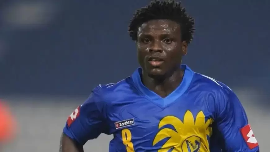 وفاة رزاق أوموتويوسي لاعب النصر والزمالك السابق