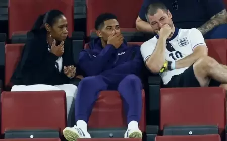 الجانب الخفي لوالد بيلنغهام.. يتحكم في منتخب إنجلترا ويثير استياء اللاعبين