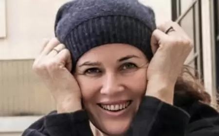 إيقاف طبيبة بريطانية بارزة عن العمل بعد تضامنها مع غزة والمقاومة