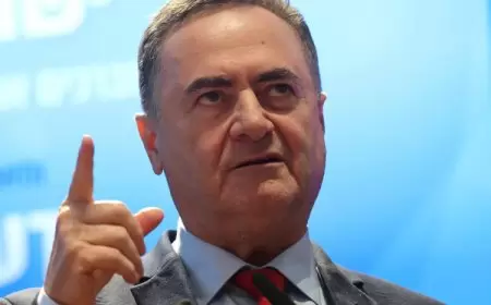 كاتس يتباهى بحرق غزة ويتوعد بهزيمة حماس