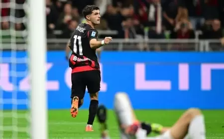 ميلان يهزم نابولي ويرتقي إلى صدارة الدوري الإيطالي