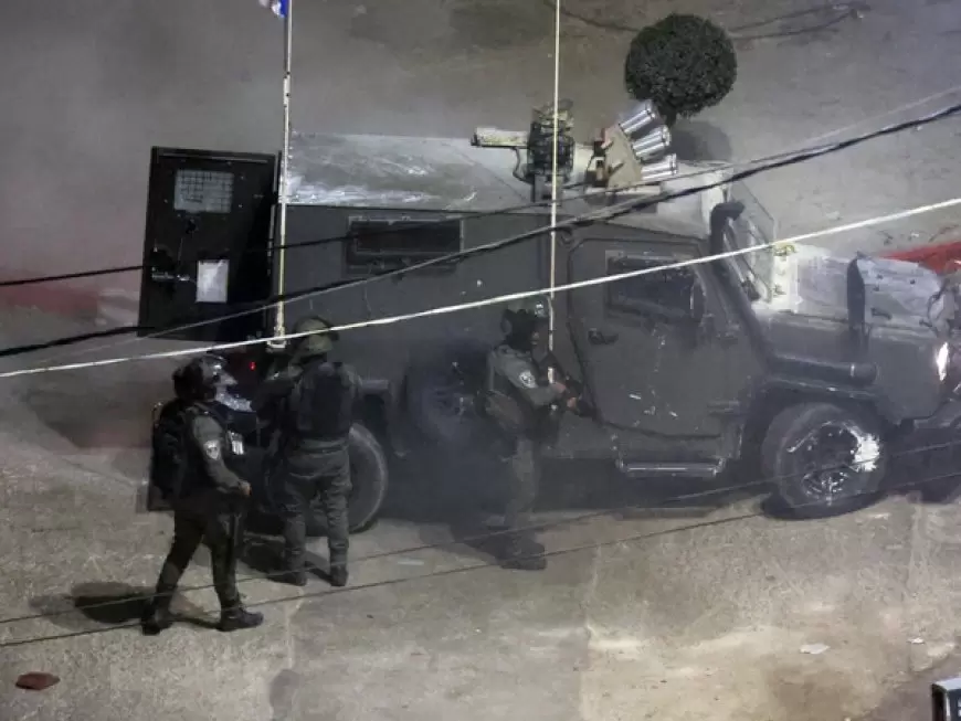 حملات دهم وتفتيش في قلقيلية ونابلس والخليل