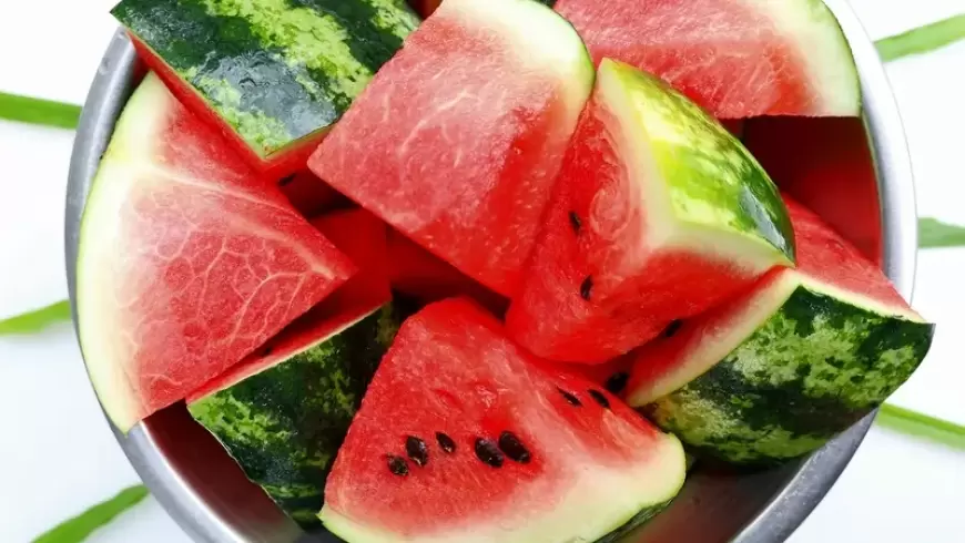 بينها البطيخ.. أفضل 4 فواكه لصحة القلب