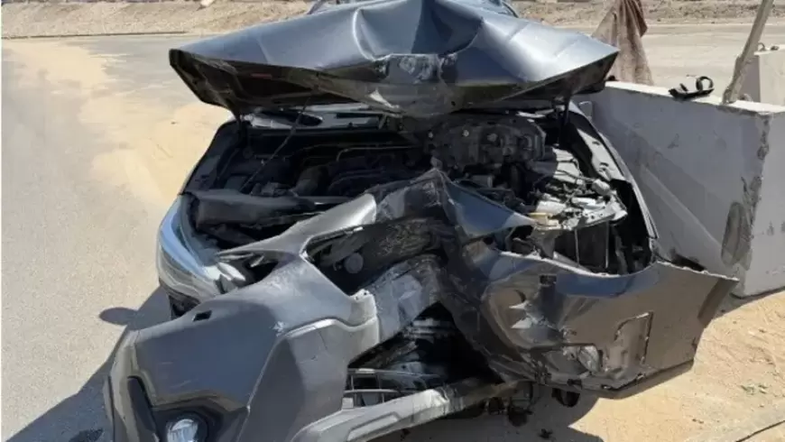 كسر في الأضلاع وتهشّم سيارته.. نجاة أحمد السقا من حادث سير
