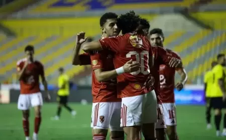 الأهلي ينتصر ويتقاسم الصدارة مع الزمالك