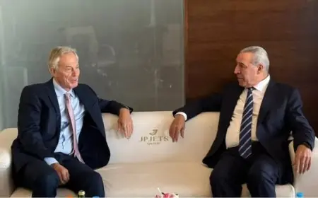 حسين الشيخ يلتقي توني بلير في عمان لبحث خطوات ما بعد الحرب في غزة