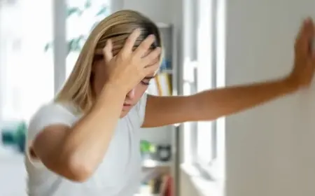 7 أعراض لا تتجاهلها.. فقد تشير إلى الإصابة بسرطان الدماغ