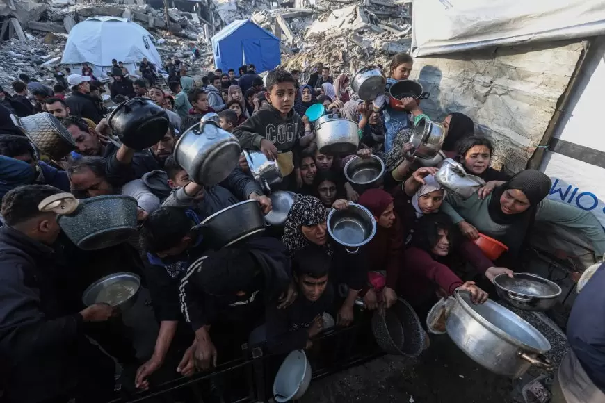 عمل المنظمات الإغاثية الدولية في قطاع غزة خلال حرب الإبادة