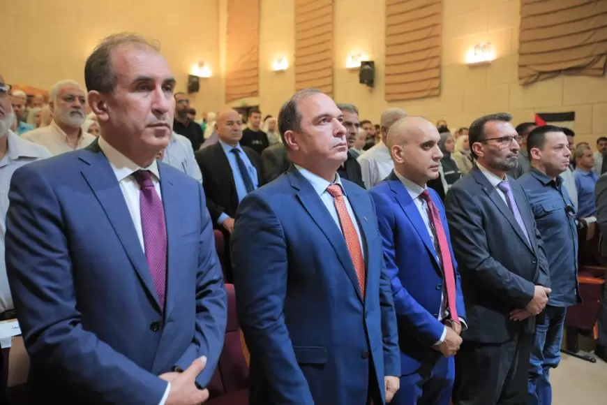نقابة العاملين في جامعة خضوري تكرم المتقاعدين وأبناء الناجحين بالثانوية العامة