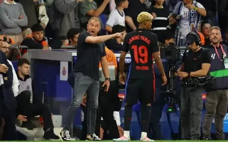 "أتعبه سلوك يامال".. فليك "محبط" وينوي الرحيل عن برشلونة