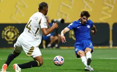 ماريسكا سينتظر "الوقت المناسب" للدفع بالجناح نيتو