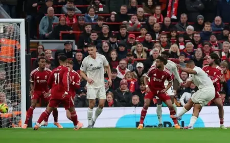 ليفربول "يتألم" أمام جماهيره بثلاثية نوتنغهام القاسية