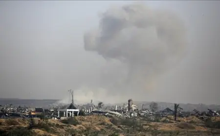 غزة.. الجيش الإسرائيلي يقتل فلسطينيا بخان يونس ويقصف شواطئ رفح