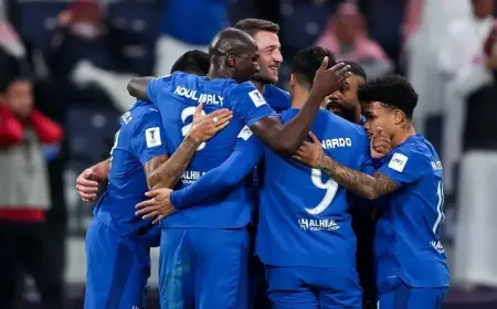 برشلونة فليك يواصل "الترنح" ويسقط بثلاثية أمام تشيلسي