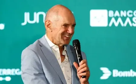 "المصمم" نيوي يتولى منصب مدير أستون مارتن في 2026