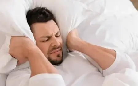 أحدهما يعالج الآخر.. دراسة تربط النوم بطنين الأذن