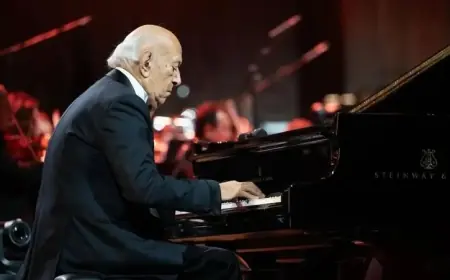 في أول ظهور له بعد وعكته الصحية.. عمر خيرت: "ربنا سلم"