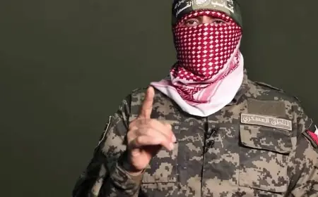 أبو عبيدة يهز مستوطنة..هاكرز يبثون صوت أبو عبيدة وصفارات الإنذار داخل محطة حافلات بمستوطنة موديعين