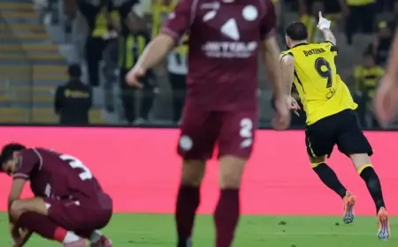 "هاتريك" بنزيمة ينقل الاتحاد إلى نصف نهائي كأس الملك