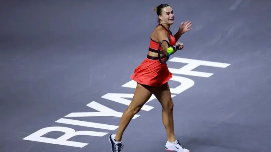 سابالينكا تصعد إلى نهائي "ختامية" الرياض