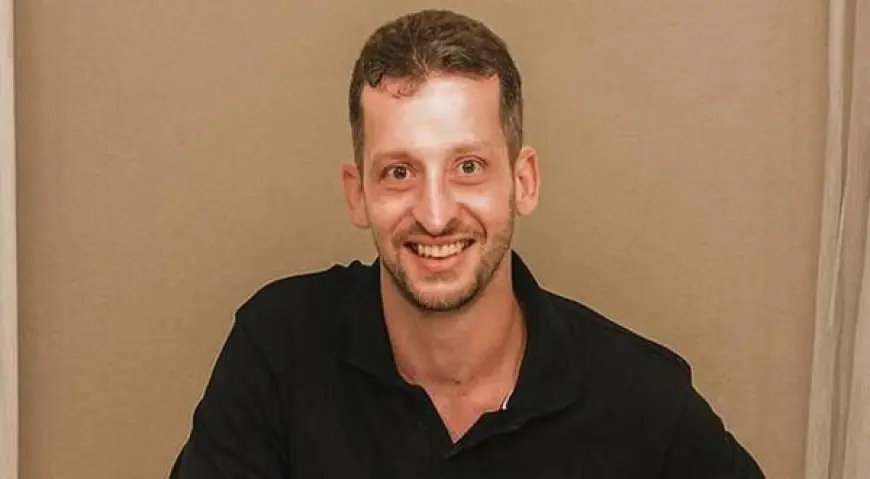 بعد إبعاد قسري.. الأسير المحرر نادر صدقة يلتقي بعائلته في مصر