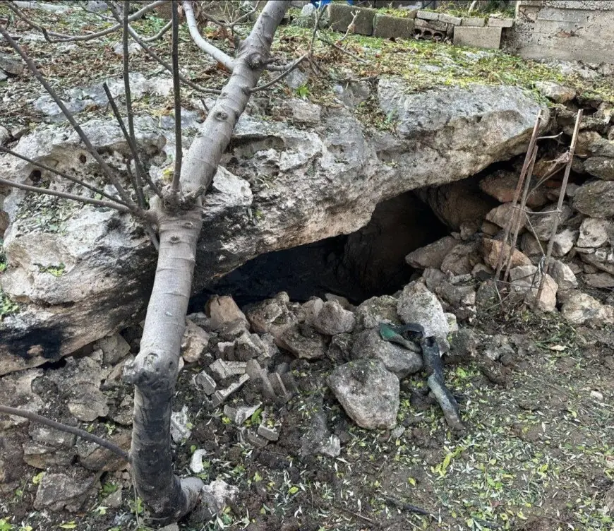 قوات الاحتلال تفجر مغارة وتعتقل مواطنا في ضاحية ذنابة شرق طولكرم