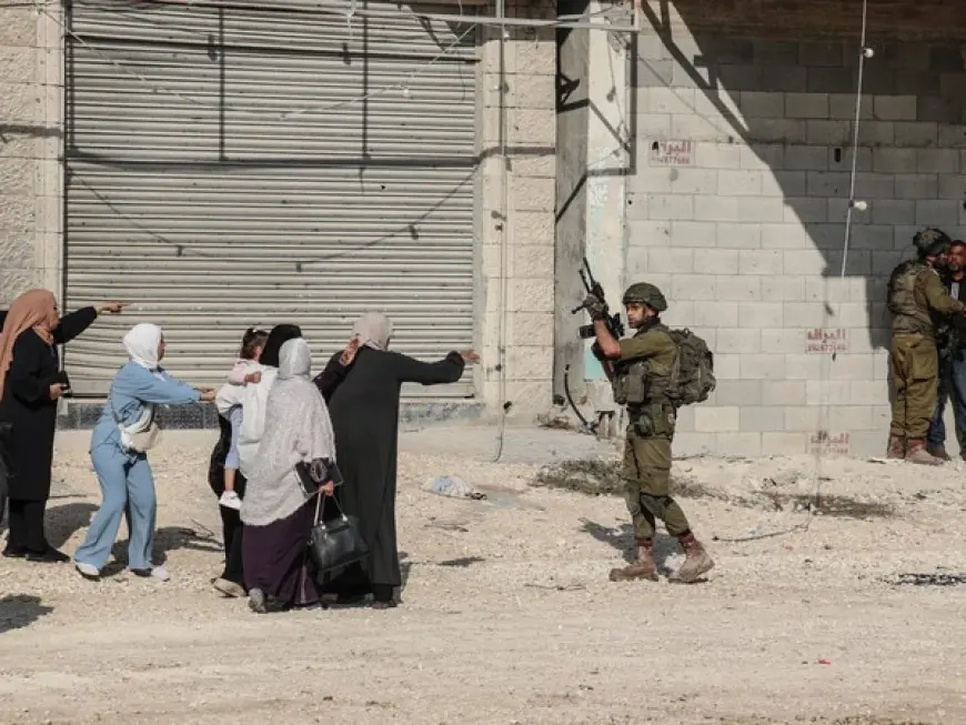 الاحتلال يعتقل العشرات في الضفة ويخطر بهدم منازل بالقدس