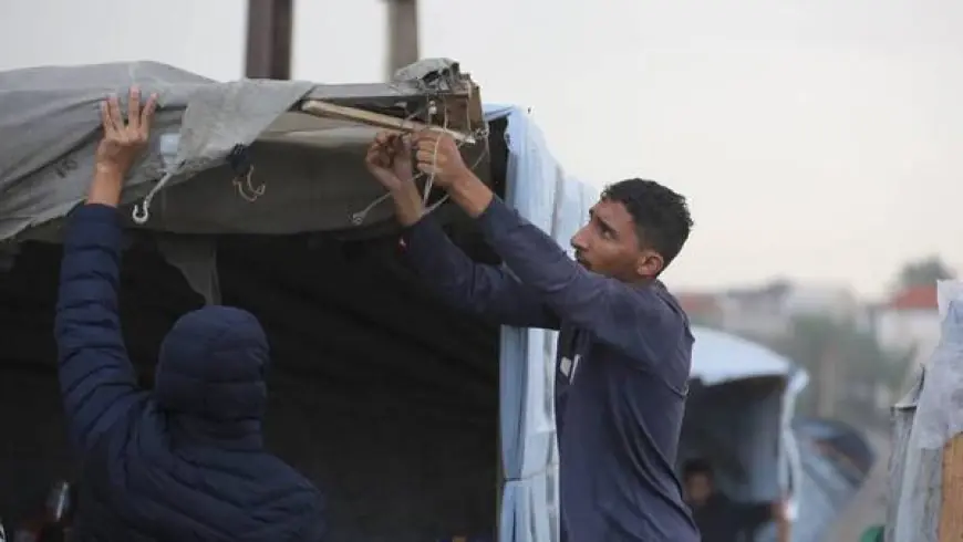 شتاء غزة القاسي: برد شديد وانهيار الخيام وأمراض معدية تفاقم جراح النازحين