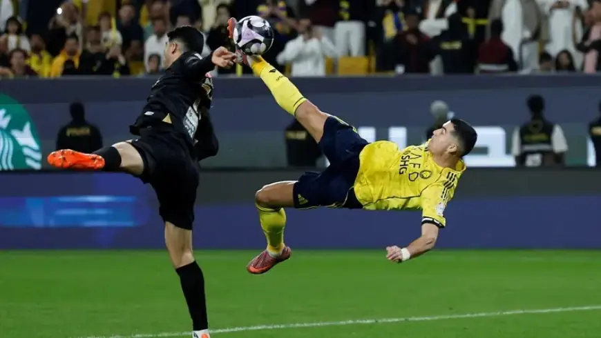 كم هدفاً سجله رونالدو من "ركلة خلفية مزدوجة" في تاريخه؟