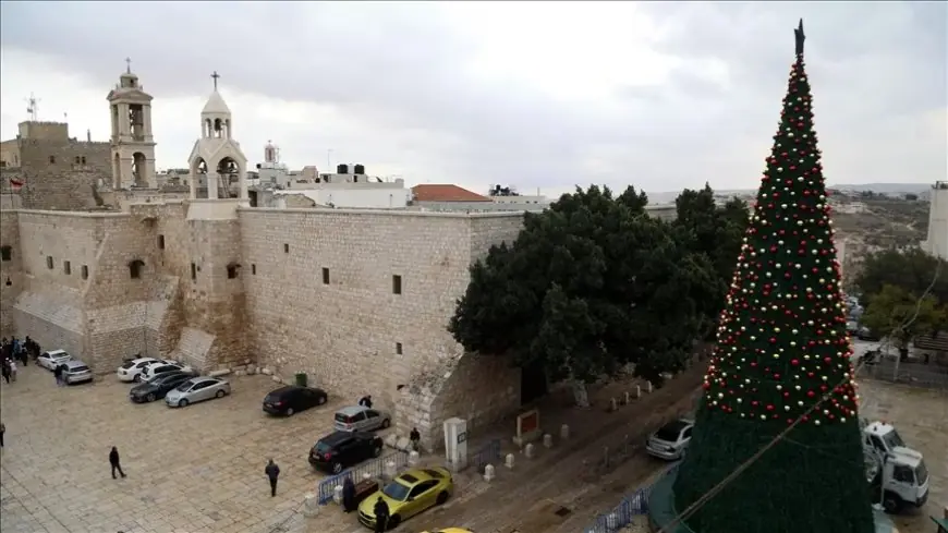 قبل احتفالات الميلاد.. بيت لحم تنفض الغبار عن تحفها الخشبية