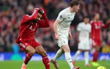 لاعب ليفربول: صلاح يخلق المشاكل.. ألا يعرف "الباب"؟