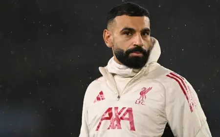 مدافع ليفربول: صلاح أراد تدمير الفريق وتنفيذ أجندته.. وأعرفه جيداً