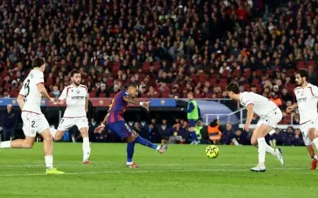 برشلونة يهزم أوساسونا ويعزز صدارته للدوري الإسباني