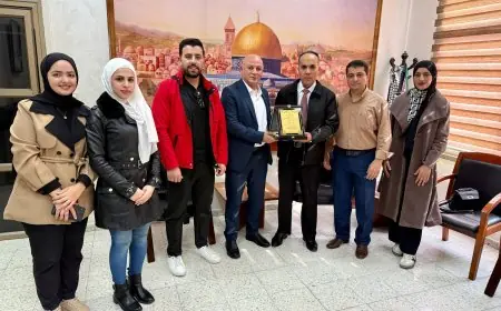 "تربية" طولكرم تبحث سُبل التعاون مع جمعية رعاية شؤون طلبة بلعا الخيرية