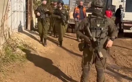 طولكرم: الاحتلال يعيق دخول المواطنين لمخيم نور شمس لإخلاء منازلهم المهددة بالهدم